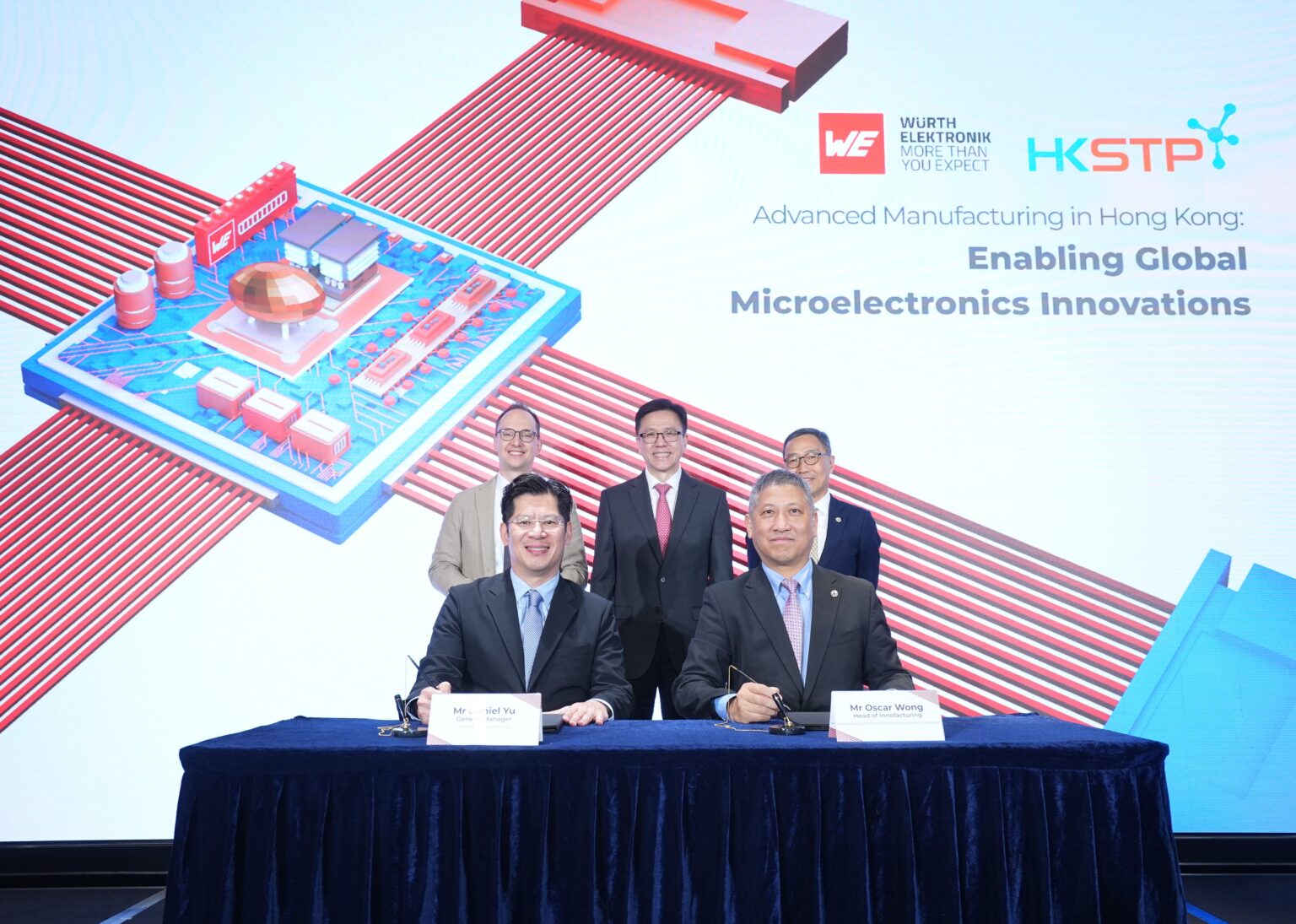 HKSTP hợp tác chiến lược với Würth Elektronik để triển khai Chương trình Dịch vụ kỹ thuật thí điểm Hong Kong’s advanced manufacturing and microelectronics sector received a significant boost today with a three-year strategic partnership between HKSTP and Würth Elektronik. (Front row from left: Mr Daniel Yu, General Manager, Wurth Electronics (HK) Ltd; Mr Oscar Wong, Head of Innofacturing of HKSTP. Back row from left: Mr Thomas Garz, Chief Executive Officer, Würth Elektronik eiSos Group; Professor Sun Dong, Secretary for Innovation, Technology, and Industry; Mr Albert Wong, Chief Executive Officer, HKSTP)