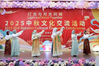 Ánh sáng và vầng trăng cùng soi sáng: CHD mừng Tết Trung thu khắp Đông Nam Á (PRNewsfoto/China Huadian Corporation)