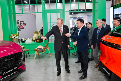 Ông Ban Ki-moon thăm khu trưng bày LEPAS của Tập đoàn Chery, thúc đẩy tương lai di chuyển xanh Ban Ki-moon Visits Chery Group's LEPAS Pavilion to Promote a Greener Mobility Future (PRNewsfoto/Chery Group)