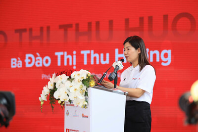 Ms. Đào Thị Thu Hương, Deputy General Director of Xtep Vietnam (PRNewsfoto/Xtep)