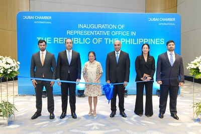 Dubai International Chamber inaugurates its Manila office with key government and business stakeholders. From left to right: Salem AlShamsi, Executive Vice President – International Relations, Dubai Chambers; H.E. Mohamed Obaid Salem Al Qatam Alzaabi, Ambassador of the United Arab Emirates to the Republic of the Philippines; First Lady Louise Araneta-Marcos; H.E. Mohammad Ali Rashed Lootah, President and CEO of Dubai Chambers; H.E. Ma. Anna Kathryna Yu-Pimentel, Special Envoy of the President of the Philippines to the UAE for Trade and Investments; and Marwan Al Marri, Director – Asia Region, Dubai Chambers.