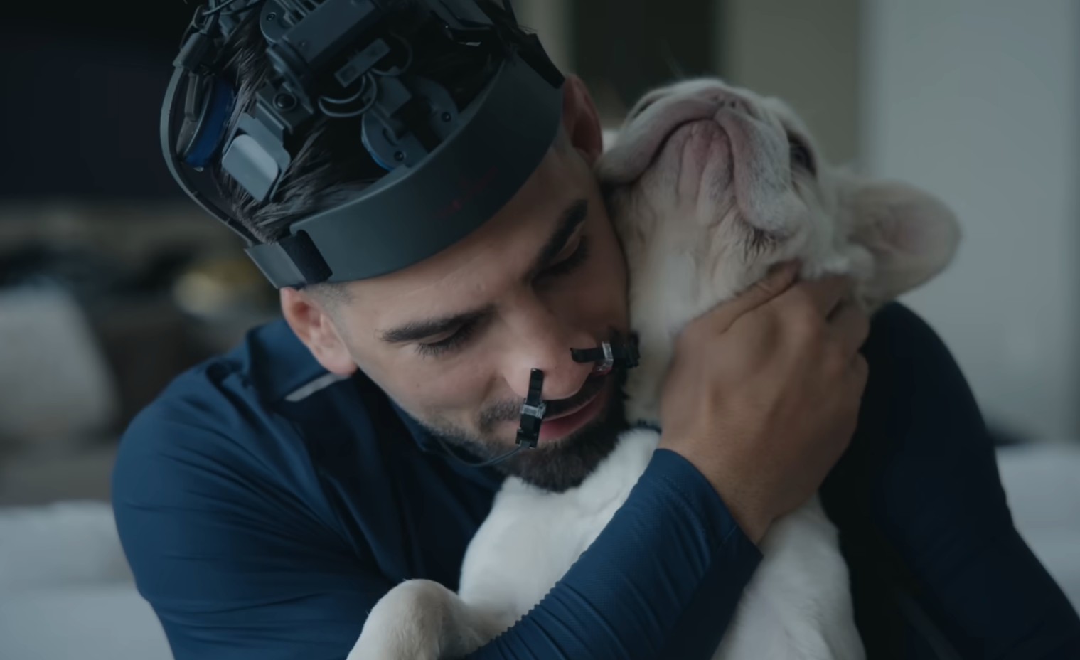 UNDEFEATED UFC CHAMPION ILIA TOPURIA PARTNERS WITH NEUROTECHNOLOGY INNOVATOR VIELIGHT AHEAD OF UFC FREEDOM 250 MAIN EVENT Ilia Topuria with the Vielight Neuro