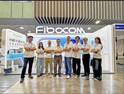 Đội ngũ Fibocom tại ICTCOMM 2026, giới thiệu các module không dây và giải pháp AI.