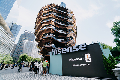 Sự kiện pop-up theo chủ đề RGB của Hisense thắp sáng điểm đến biểu tượng mới của FIFA World Cup 2026™ Sự kiện pop-up theo chủ đề RGB của Hisense thắp sáng điểm đến biểu tượng mới của FIFA World Cup 2026™