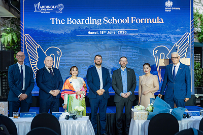 Sự kiện "Giới thiệu mô hình trường nội trú Anh" (Boarding School Formula): Mang di sản giáo dục nội trú Anh đến Việt Nam Sự kiện "Giới thiệu mô hình trường nội trú Anh" (Boarding School Formula): Mang di sản giáo dục nội trú Anh đến Việt Nam