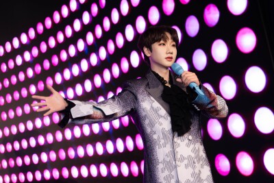 Tượng sáp của nam ca sĩ – nhạc sĩ Silence Wang sẽ được trưng bày tại Bảo tàng Madame Tussauds Hồng Kông