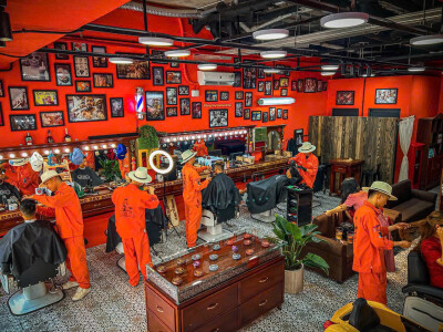 Từ năm 2024, East West Barbershop mang trải nghiệm chăm sóc ngoại hình nam giới đến thị trường Trung Quốc