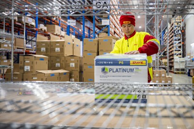 DHL đầu tư mạnh để nâng cao năng lực trong Khoa học sự sống và Chăm sóc sức khỏe tại Singapore