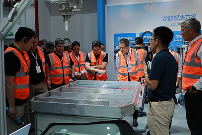 Ban lãnh đạo toàn cầu của KUKA đến thăm Centron để trao đổi kỹ thuật về sản xuất lắp ráp thông minh Ban lãnh đạo toàn cầu của KUKA đến thăm Centron để trao đổi kỹ thuật về sản xuất lắp ráp thông minh