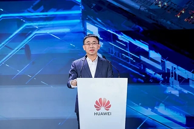 Giải pháp AIDC tương tác với lưới điện của Huawei: Định hình mô hình hạ tầng AI mới Hou Jinlong, Director of the Board of Huawei, President of Huawei Digital Power