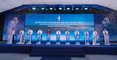 Trinasolar được lựa chọn cung cấp mô-đun cho dự án điện mặt trời nổi Dầu Tiếng 5 công suất 562MW tại Việt Nam Đại diện các bên tại lễ khởi công Dự án Nhà máy Điện Mặt trời Nổi Dầu Tiếng 5 tại Việt Nam