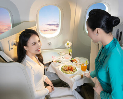Vietnam Airlines là hãng hàng không châu Á đầu tiên giành giải thưởng “Hãng hàng không có ẩm thực xuất sắc nhất thế giới năm 2026”
